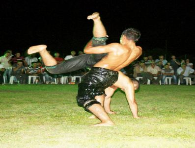 Zeytinli’de Yağlı Pehlivan Güreşleri