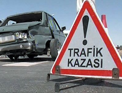 Aksaray`da Trafik Kazası: 1 Ölü, 2 Yaralı