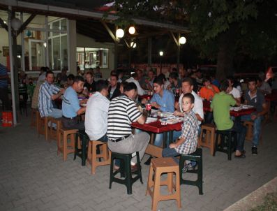 Akyazı Kabakulak Mahallesinde İftar Neşesi