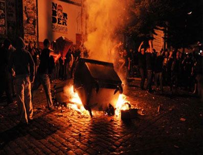 Almanya'da festival savaşa döndü