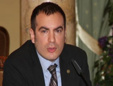 Aralarında Mehmet Perinçek'in de olduğu 4 kişi tutuklandı