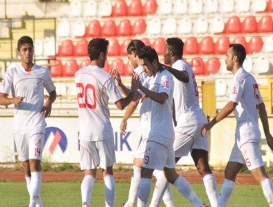 Boluspor, Hazırlık Maçında Elazığspor`u 2-1 Yendi
