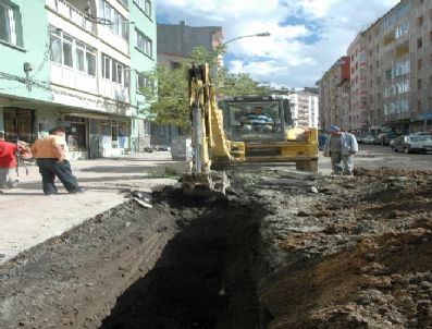 ŞEYHLER - Büyükşehir, Asfaltı Bozmadan Tünel Sistemi İle Altyapı Çalışmaları Yapıyor
