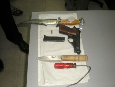 KÜÇÜKDALYAN - Cezaevi Firarisi Polise Ateş Açtı