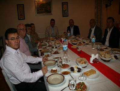 ÇAYDEĞIRMENI - Devrek Belediye Başkanlığından İftar Yemeği