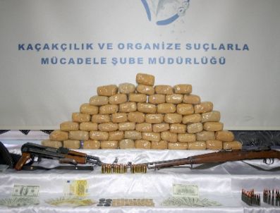 Emekli Korucubaşının Evinden Cephanelik Çıktı