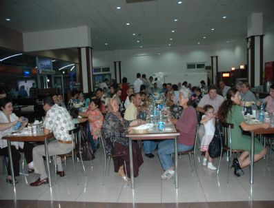 Engelliler İftar Yemeğinde Buluştu