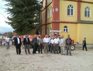 Erbaa’da Köylüler, Somali İçin Buğday Toplayıp Yağmur Duasına Çıktı