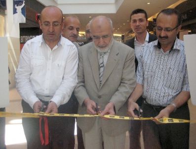 KUTSAL EMANETLER - Erzurum`da Mukaddes Emanetler Sergisi Açıldı