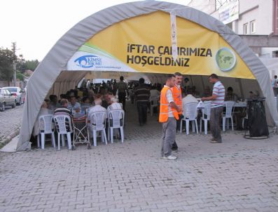 Genç Müsiad, Kimse Yok Mu Ramazan Çadırında İftar Verdi