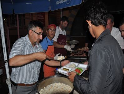 İBADET - Gençler Ramazan Bereketini Camide Yaşıyor