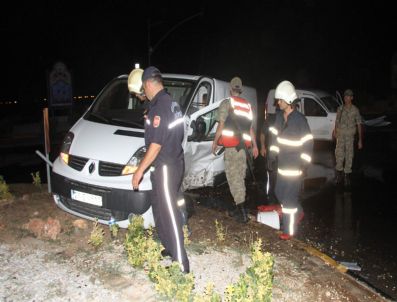 Havaalanı Kavşağındaki Kazada 11 Kişi Yaralandı