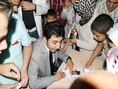 İlahi Sanatçısı Emrah Güneş`in Konseri İlgi Gördü