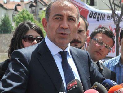 BARıŞ YARKADAŞ - Kemal Kılıçdaroğlu, Gürsel Tekin'i neden çizdi?