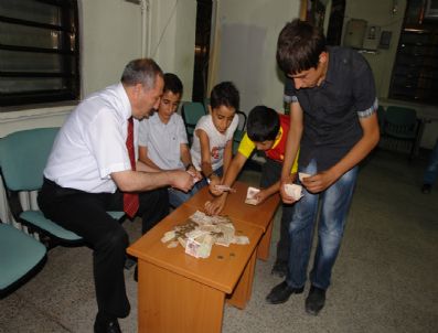 Minik Çocuklardan Örnek Davranış