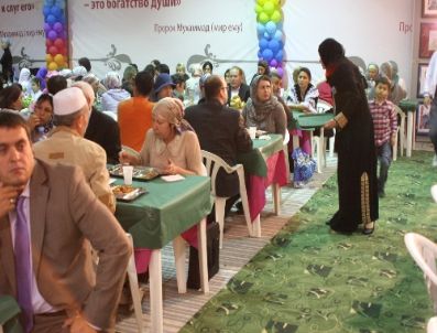 Moskova’da Ramazan Çadırı’nda Türk Günü Coşkusu