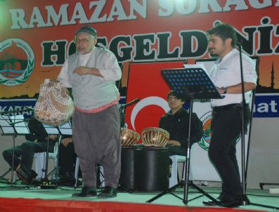 MAHMUT ÖZTÜRK - Ramazan Sokağında Meddah Gösterisi