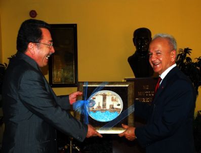 Vali Atış`ın Veda Turları