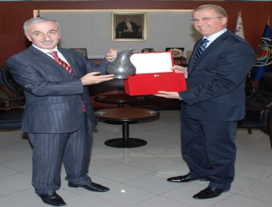 SÜLEYMAN OĞUZ - Vali Süleyman Kamçı`nın Veda Ziyaretleri