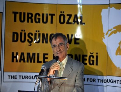 OLTAN - 8. Cumhurbaşkanı Özal İçin Anıt Mezarının Yanına Bir Müze Kurulacak