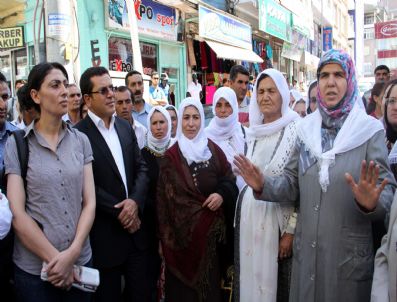 ÖZDAL ÜÇER - Canlı Kalkanlar Çukurca`ya Gitti