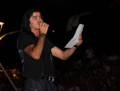 Efe`den Genç Denizli`ye Şarkı