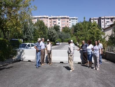 `emekli Subaylar Mahallenin Yolunu Kapattı` İddiası