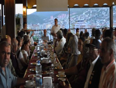 Gazi ve Şehit Yakınları İftarda Buluştu