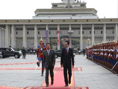 Güney Kore Kim Jong-il’e Seul’un Kapısı Her Zaman Açık