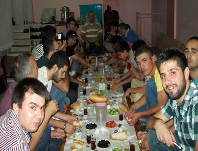 Has Partli’li Gençler Sahurda Buluştu