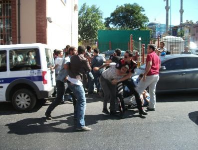 İşçi Partililer AB ofisini işgal etmek istedi