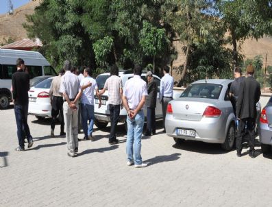 Kaçırılan Gsm Çalışanlarının Aileleri Bitlis Valiliğinde