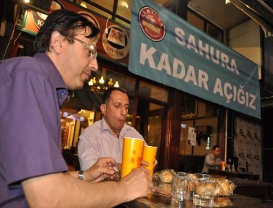 Kitapçıdan Kampanya: Çorbayı Siz İçin Somalililerin Karnı Doysun