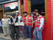 Kızılay`dan 350 Aileye Gıda Yardımı