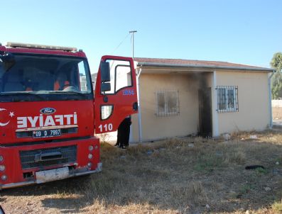 Kullanılmayan Muhtarlık Binasında Yangın