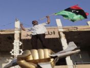 Muhalifler, Kaddafi`nin Trablus`taki Karagahını Ele Geçirdi