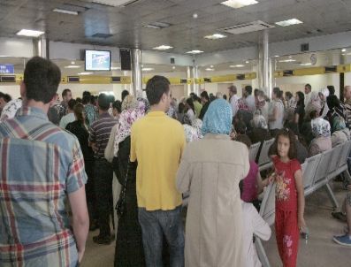 Ptt`de Yardım Kuyruğu