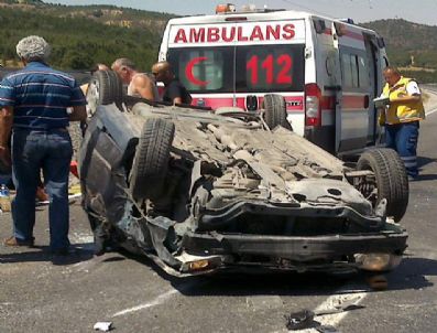 Sandıklı`da Trafik Kazası: 1 Ölü, 2 Yaralı