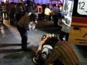 Yaralıyı hastaneye götüren otomobil, otobüse çarptı: 5 yaralı