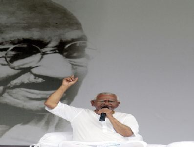 MANMOHAN SINGH - Açlık Grevindeki Hintli: Bugün 9. Gün, Daha 9 Gün Devam Edebilirim