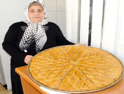 Baklava ve Mantı Üreticileri Bayram Siparişlerini Yetiştiremiyor