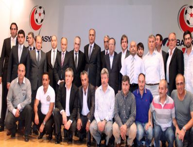 AKIF ÜSTÜNDAĞ - Bank Asya 1. Lig`de 2011/2012 Sezonu İlk Yarı Fikstürü