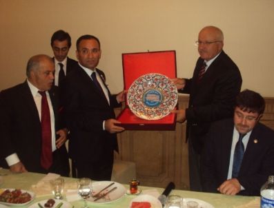 ERTUĞRUL SOYSAL - Başbakan Yardımcısı Bozdağ, Sarıkayalılarla İftarda Bir Araya Geldi