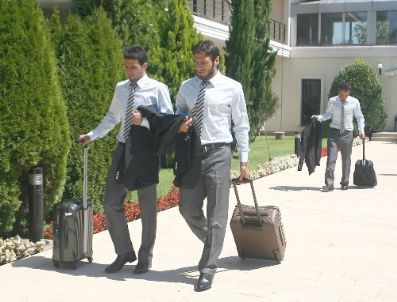 RÜŞTÜ REÇBER - Beşiktaş, Alania Vladikavkaz Maçı İçin Rusya`ya Gitti