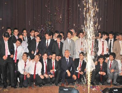 GALATASARAY ÜNIVERSITESI - Burç Özgören Lisesinin 85 Öğrencisi Üniversiteyi Kazandı