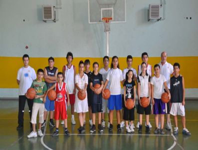 12 DEV ADAM - Dev Adamlar Çalışmalarını Sürdürüyor