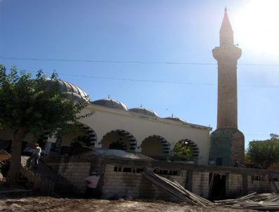 Elif Belediyesi Merkez Cami`de Düzenleme Çalışması Başlattı