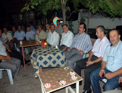 İSMAIL SOYKAN - Gece Gündüz Dert Dinliyor