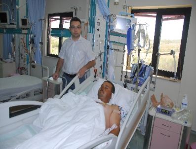 Omuzundan Kopan Kolu Başarılı Ameliyatla Yerine Dikildi