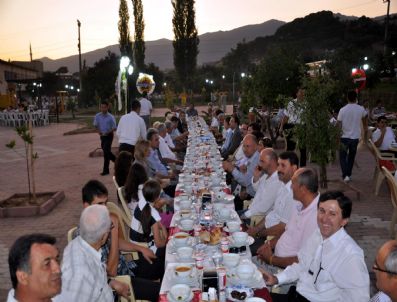 CEVDET ERTÜRKMEN - Sultanhisar Şehitler Parkı Hizmete Açıldı